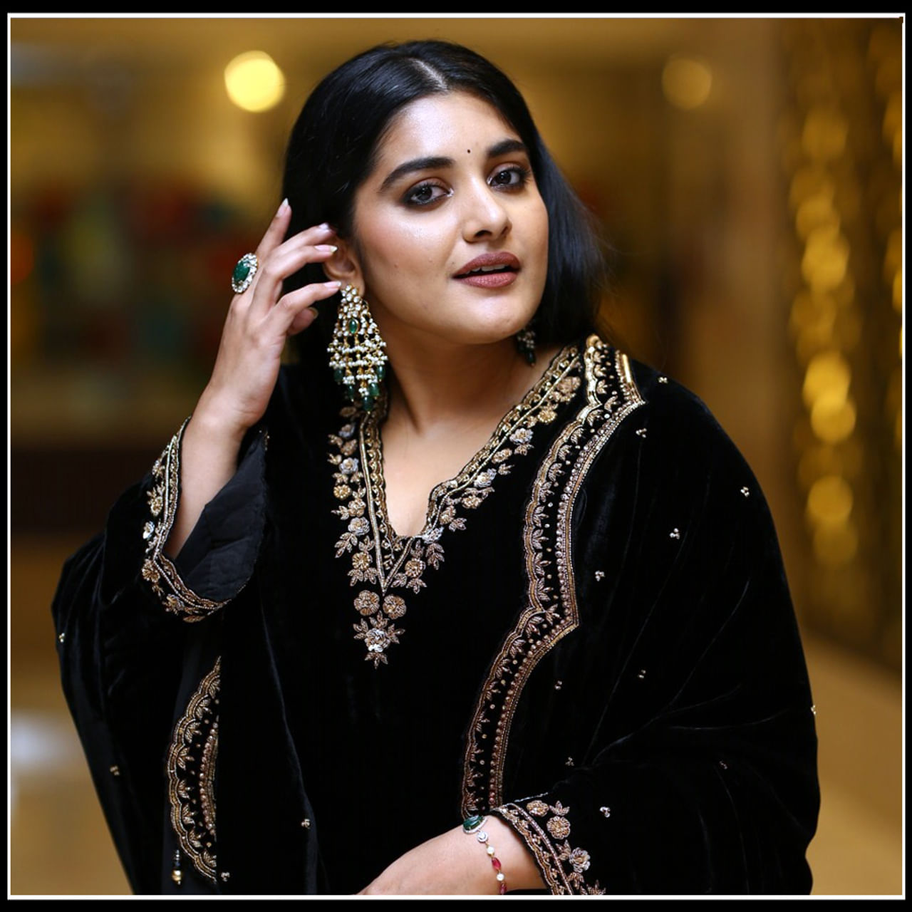 Nivetha Thomas: చందమామలాంటి ముఖారవిందం.. నివేతను చూస్తూ ఉండిపోరా కుర్రకారు.