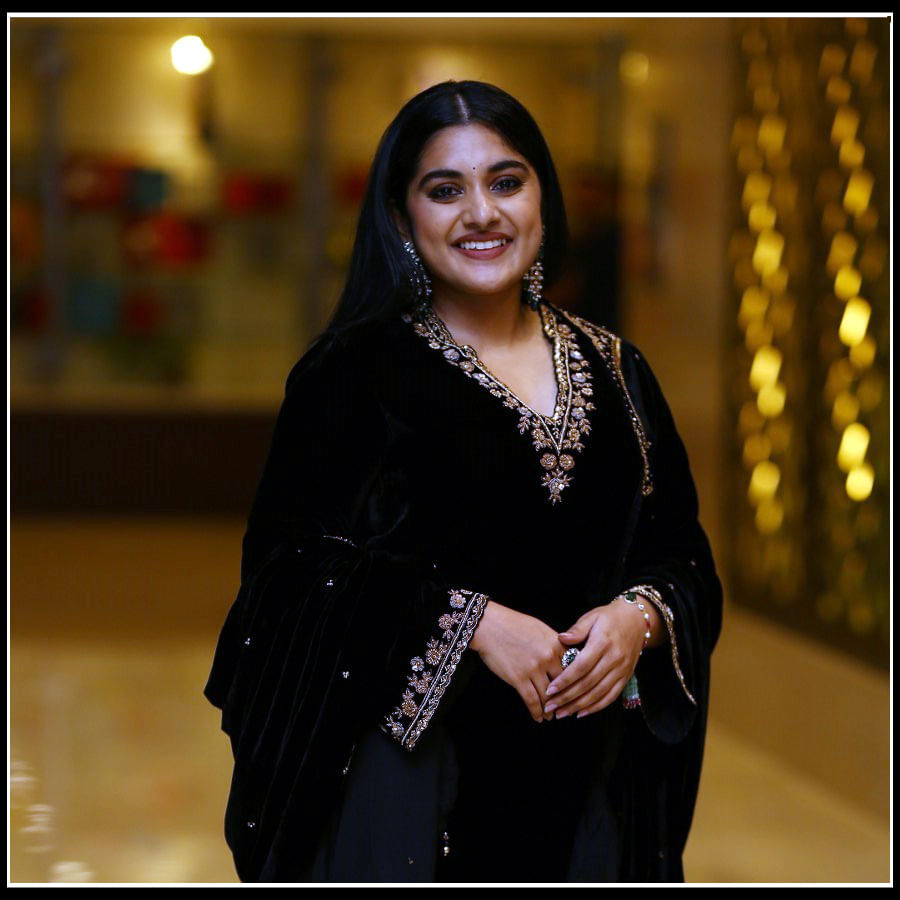 Nivetha Thomas: చందమామలాంటి ముఖారవిందం.. నివేతను చూస్తూ ఉండిపోరా కుర్రకారు.