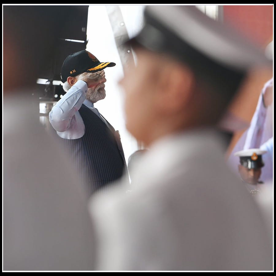 నౌకాదళ అమ్ములపొదిలోకి INS విక్రాంత్ సంబంధించిన ఫొటోస్..