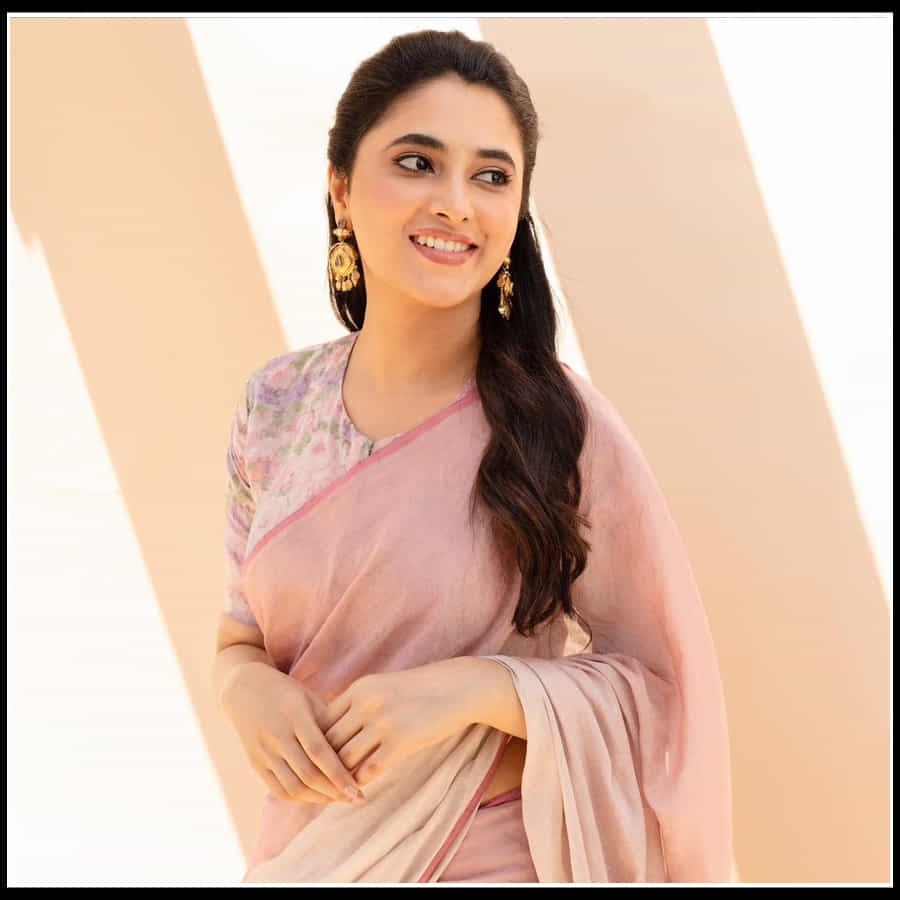 Priyanka Mohan: ఓరకంటి చూపుతో కైపెక్కిస్తున్న 'ప్రియాంక మోహన్' న్యూలుక్..