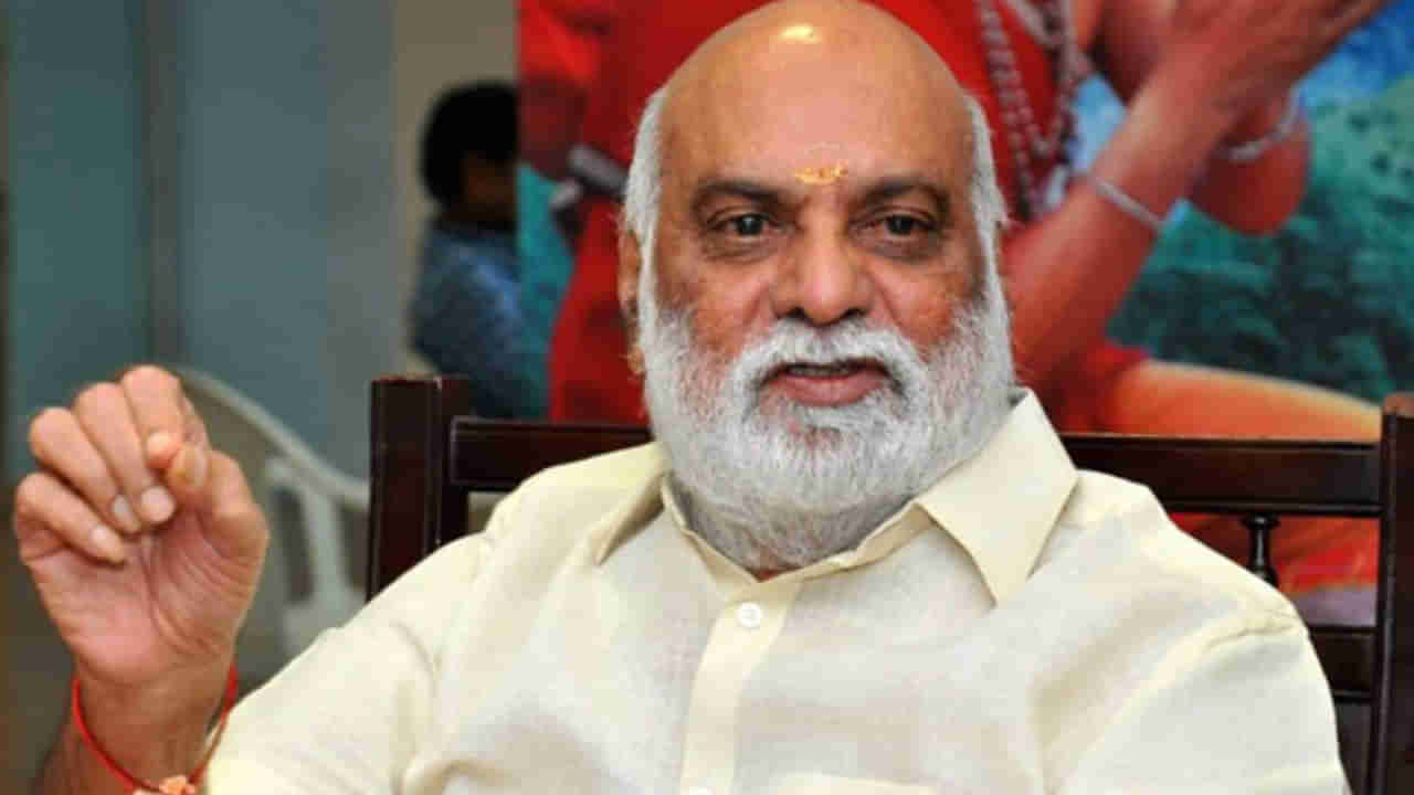 Raghavendra Rao: తెలుగు తల్లి కన్నీరు పెడుతుంది.. NTR వర్సిటీ పేరు మార్పుపై దర్శకేంద్రుడు ఎమోషనల్