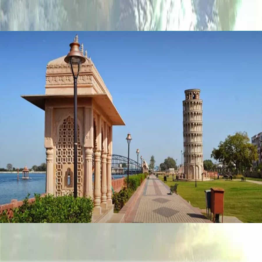 అలాంటి పార్క్ కోటాలో ఉంది. ఇక్కడ ప్రపంచంలోని ఏడు అద్భుతాల సూక్ష్మచిత్రాలు తయారు చేయబడ్డాయి. ఇక్కడ మీరు తాజ్ మహల్ నుండి ఈఫిల్ టవర్ వరకు చూడవచ్చు. ఇది కాకుండా మీరు కోటలోని చంబల్ నదికి సమీపంలో ఉన్న పర్వతాలపై స్నేహితులతో క్యాంపింగ్ చేయవచ్చు. మీరు కోటలోని కిషోర్ సరస్సును కూడా సందర్శించవచ్చు