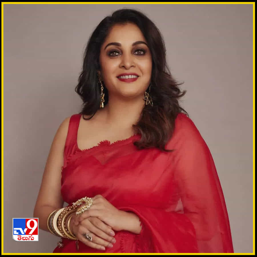 లేటు వయసులో రమ్యకృష్ణ గ్లామర్ ట్రీట్