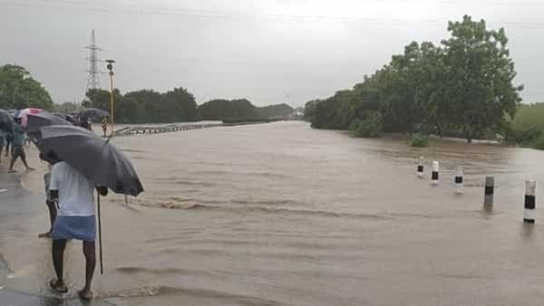Dasara Holidays: వారికి దసరా ముందస్తు సెలవులు.. ఆ ప్రాబ్లంతో ముందుగానే ఇంటికి వెళ్తున్న స్టూడెంట్స్