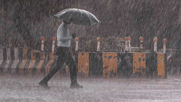 AP Rain Alert: ఏపీ ప్రజలకు అలర్ట్.. నేడు, రేపు వర్షాలు. మత్స్యకారులు చేపల వేటకు వెళ్లొద్దని సూచనలు..