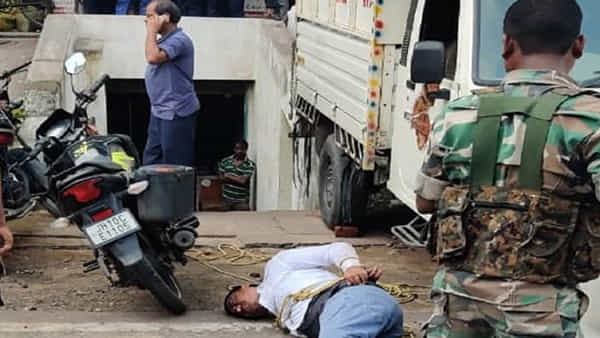 Jharkhand Robbery: ముత్తూట్ ఫైనాన్స్లో దోపిడీ యత్నం విఫలం.. పోలీసుల ఎన్కౌంటర్.. ఒకరు మృతి..