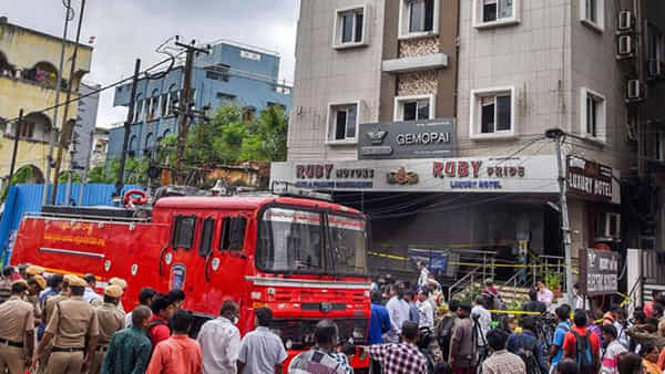 Secunderabad: రూబీ హోటల్ ఫైర్ యాక్సిడెంట్ కేసులో నలుగురు అరెస్ట్.. అన్ని కోణాల్లో దర్యాప్తు ముమ్మరం..