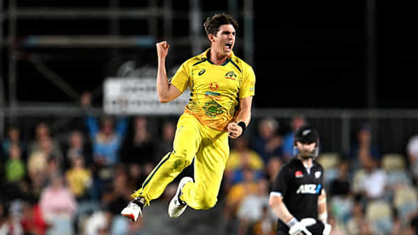 Cricket: 5 ఓవర్లు.. 4 మెయిడెన్లు.. ఒక్క పరుగు..2 వికెట్లు.. వన్డే క్రికెట్లో సన్రైజర్స్ బౌలర్ సంచలనం