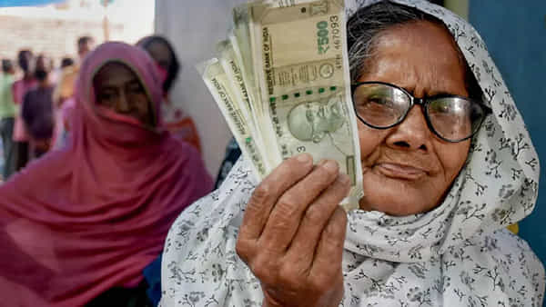 Senior Citizen: సీనియర్ సిటిజన్ల కోసం ముగియనున్న ప్రత్యేక ఫిక్స్డ్ డిపాజిట్ స్కీమ్.. ఎప్పుడంటే..!