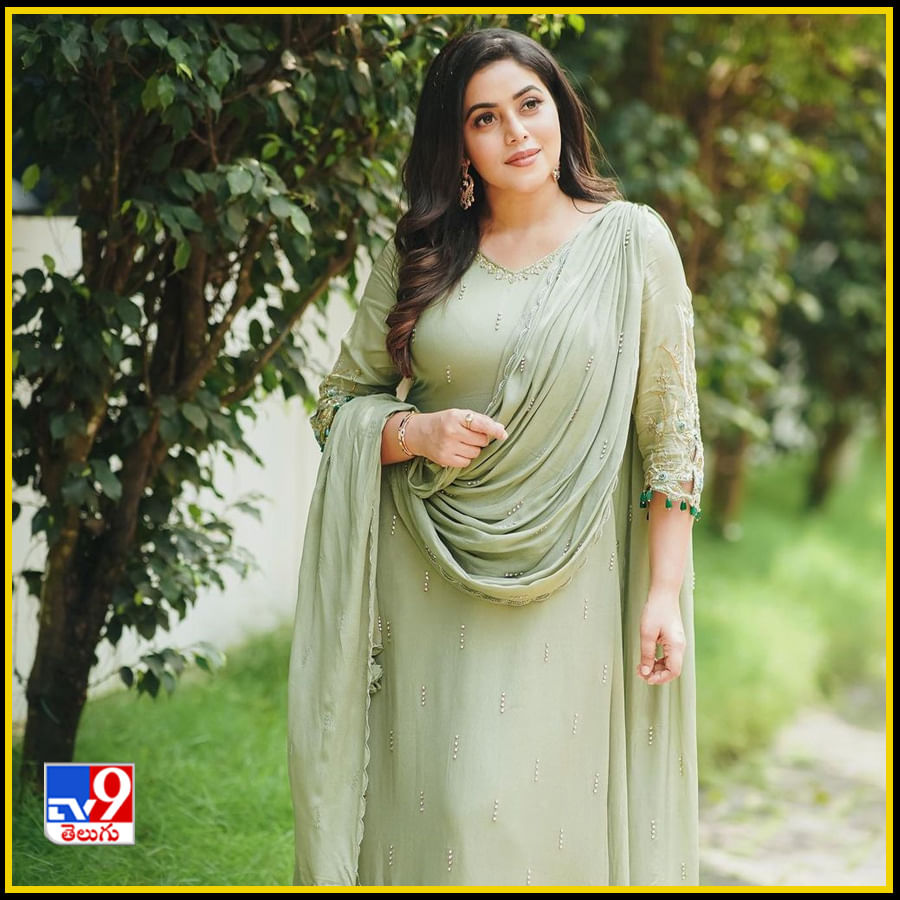 Shamna Kasim New Photos. Credit by:Shamna Kasim/Instagram