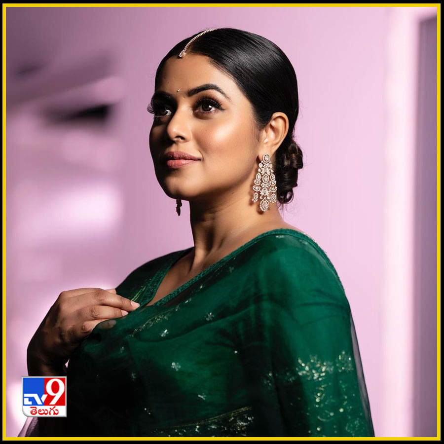 Shamna Kasim New Photos. Credit by:Shamna Kasim/Instagram