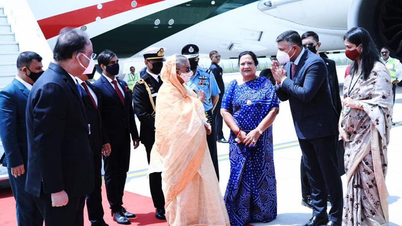 Bangladesh PM India Tour: భారత్ లో పర్యటిస్తున్న బంగ్లాదేశ్ ప్రధాని షేక్ హసీనా.. నరేంద్ర మోదీతో ఈఅంశంపై ప్రధానంగా చర్చించే అవకాశం..