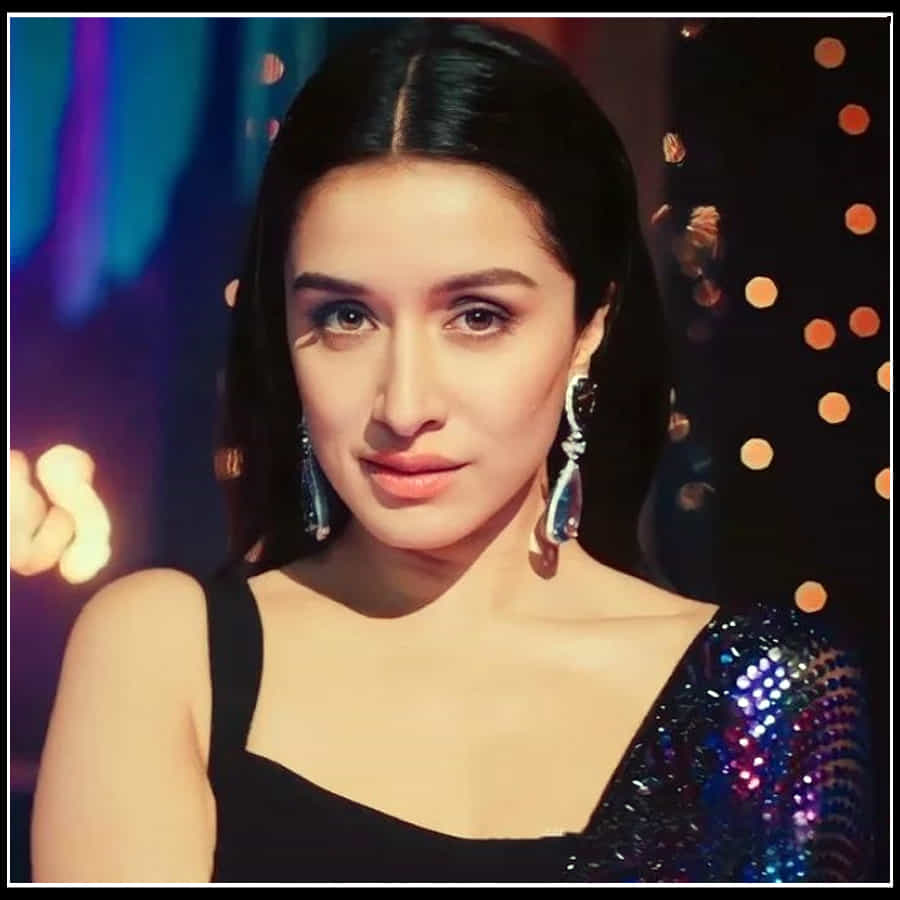 Shraddha Kapoor: మేనకలా హొయలు పోతున్న  శ్రద్ధా కపూర్..