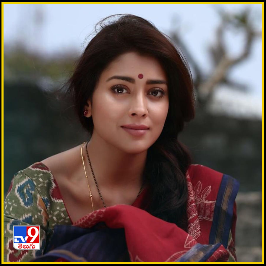 Shriya Saran New Photos. Credit by:Shriya Saran/Instagram