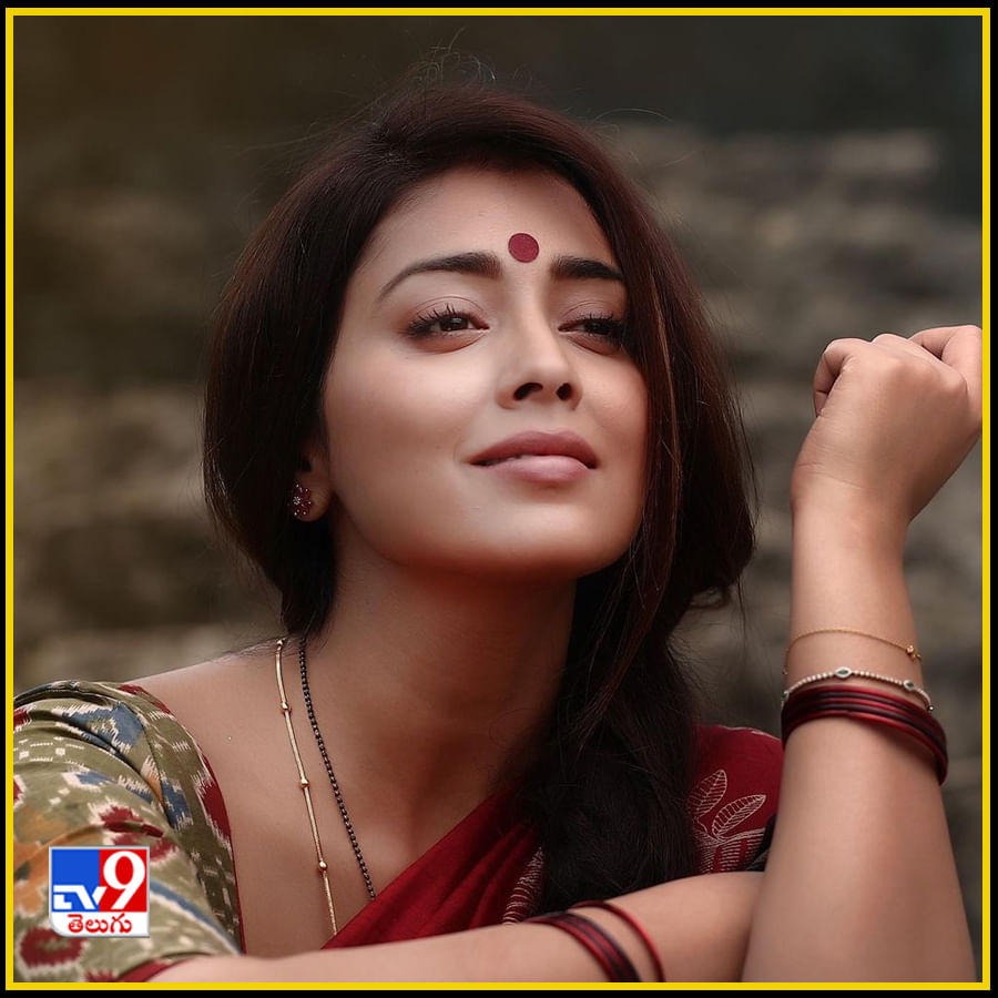 Shriya Saran New Photos. Credit by:Shriya Saran/Instagram