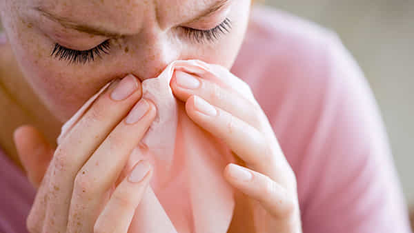 Health: కాలంతో సంబంధం లేకుండా ముక్కు కారుతోందా.. తుమ్ములు వేధిస్తున్నాయా.. ఈ టిప్స్ పాటిస్తే పారాహుషార్