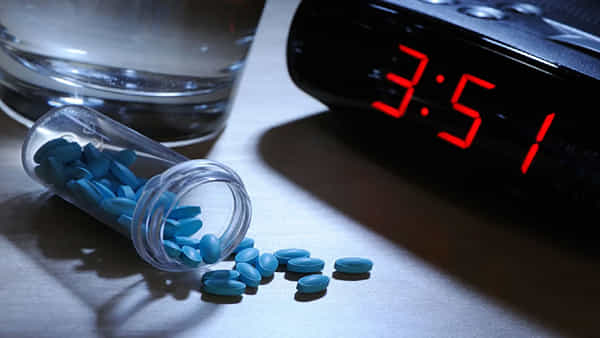Sleeping Pill: నిద్ర కోసం మాత్రలు వాడుతున్నారా..? అయితే మీరు పెను ప్రమాదంలో పడుతున్నట్లే..