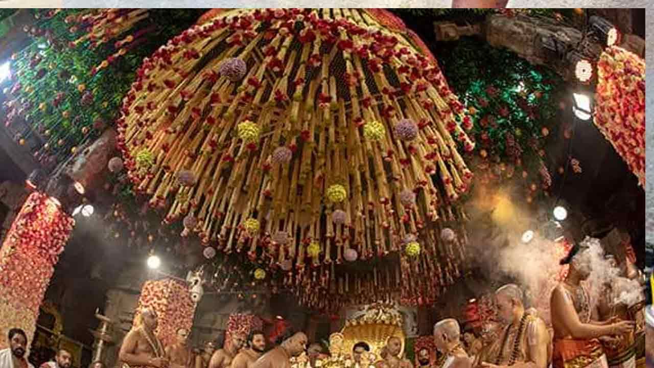 SrivariBrahmotsavam: శ్రీవారి స్నపనం కోసం జపాన్ ఆపిల్స్ – మస్కట్ గ్రేప్స్ – కొరియన్ పియర్స్