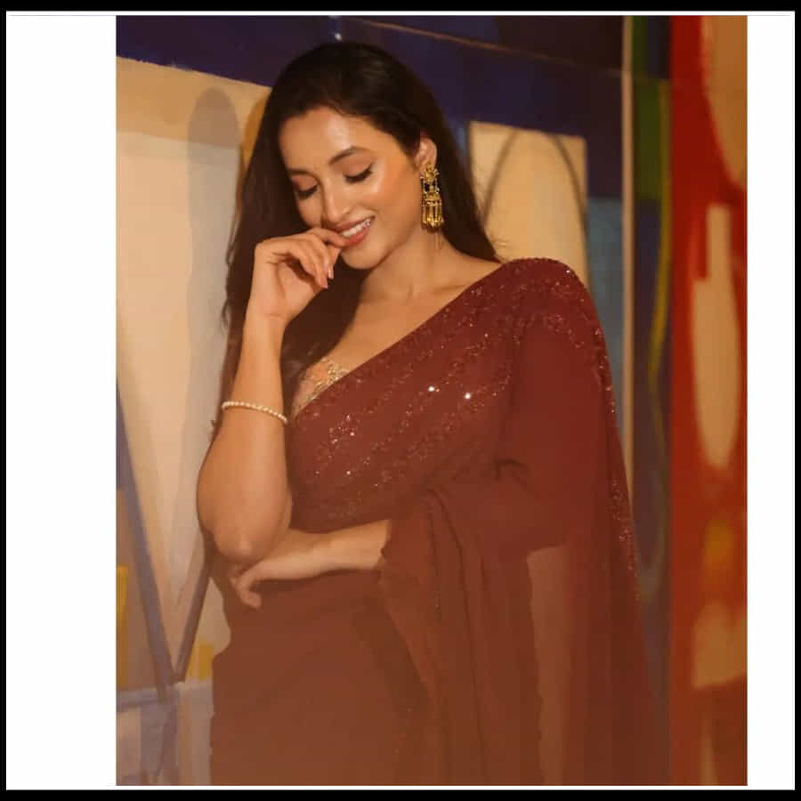  Srinidhi Shetty: లయాలతో , హొయలతో మైమరిపిస్తున్న ముద్దుగుమ్మ 'శ్రీనిధి'..