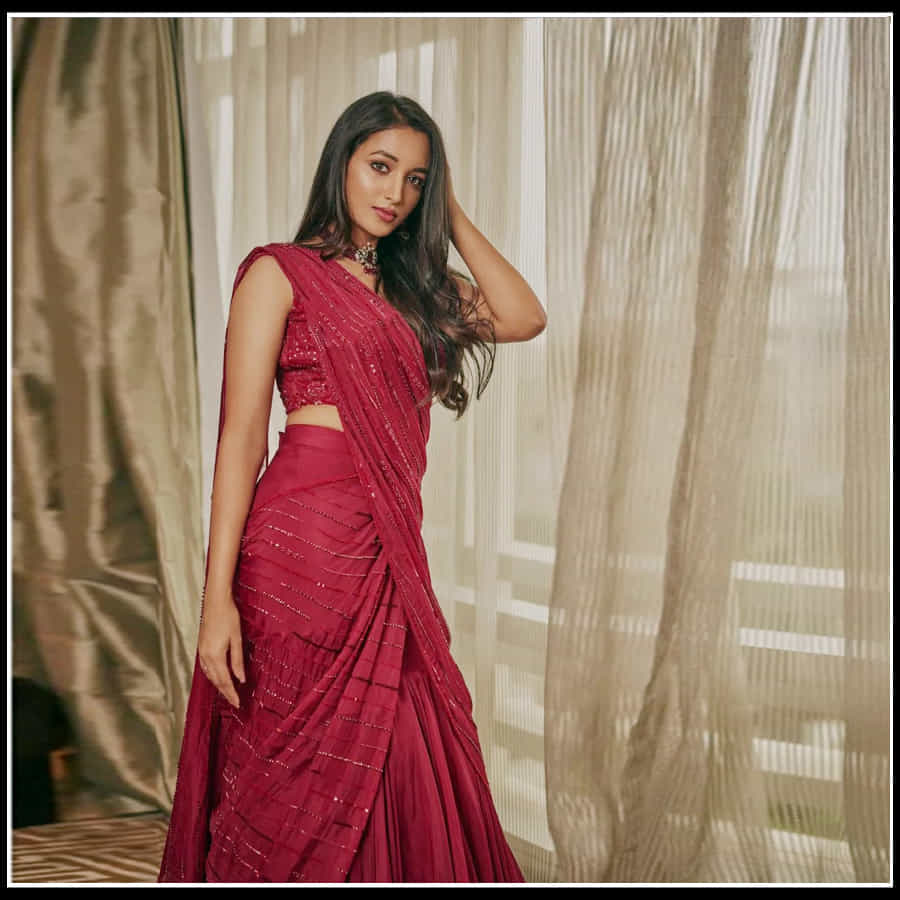  Srinidhi Shetty: లయాలతో , హొయలతో మైమరిపిస్తున్న ముద్దుగుమ్మ 'శ్రీనిధి'..