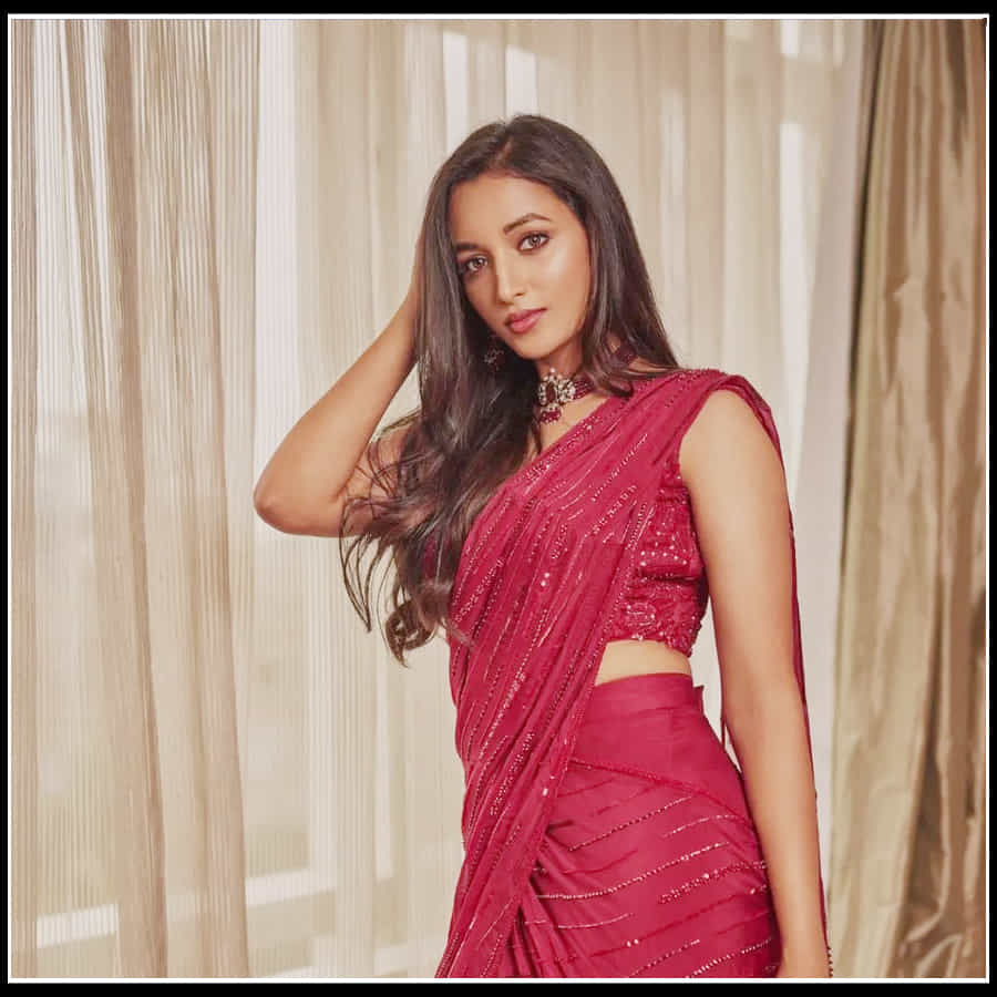  Srinidhi Shetty: లయాలతో , హొయలతో మైమరిపిస్తున్న ముద్దుగుమ్మ 'శ్రీనిధి'..