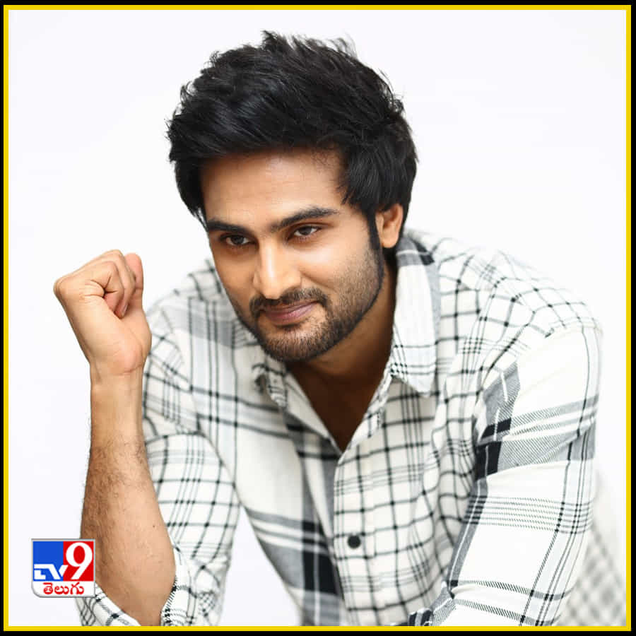 కాజ్యువల్ లుక్ లో కేక పుట్టిస్తున్న నైట్రో స్టార్