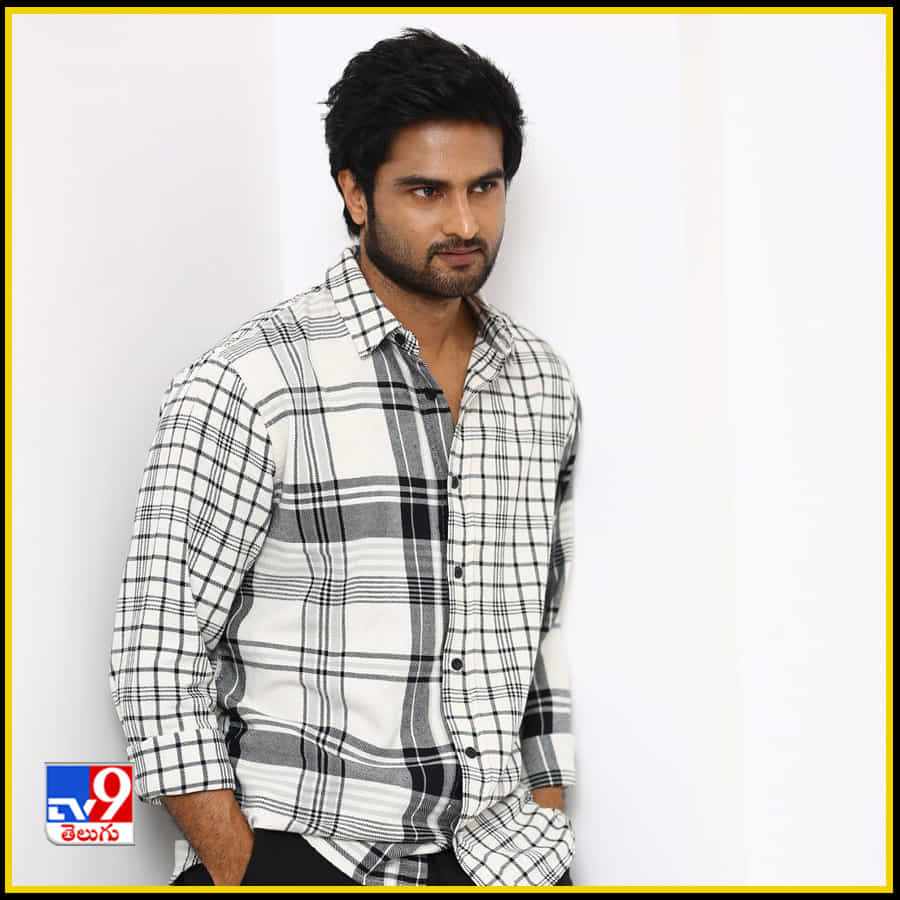 కాజ్యువల్ లుక్ లో కేక పుట్టిస్తున్న నైట్రో స్టార్