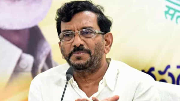 Andhra Pradesh: ఆ విషయంలో కేసీఆర్ తో పోలుస్తూ జగన్ పై టీడీపీ విమర్శనాస్త్రాలు..