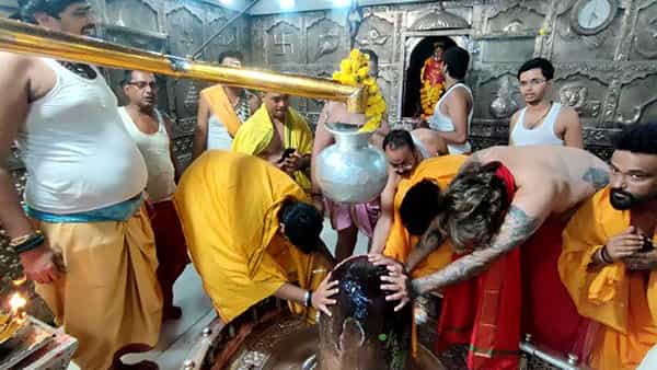 Mahakaleshwar Temple: మ్యాచ్కు ముందు మహాకాళేశ్వరుడిని దర్శించుకుని.. ఆశీర్వాదం తీసుకున్న భారత క్రికెట్ ఆటగాళ్లు