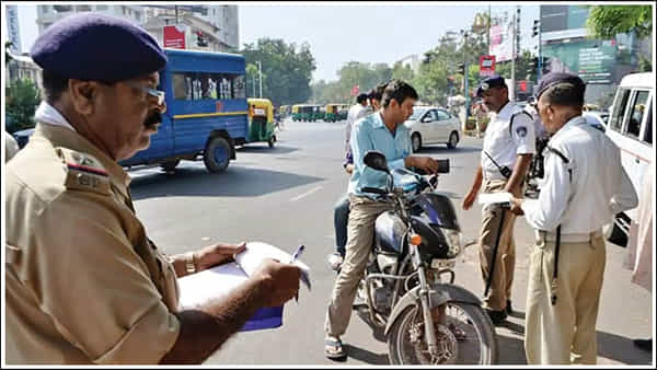Hyderabad: వాహనదారులకు అలెర్ట్.. ట్రాఫిక్ జరిమానాలపై పోలీసుల కీలక ప్రకటన.. వివరాలివే