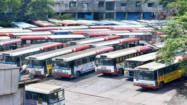 TSRTC: బంపరాఫర్ ప్రకటించిన ఆర్టీసీ.. కేవలం రూ.250తో హైదరాబాద్ మొత్తం చుట్టేయొచ్చు.. ఎలా అంటే..
