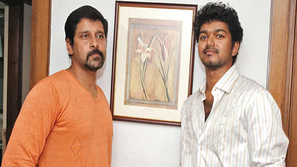 Vikram Chiyaan: విజయ్ దళపతితో సినిమా చేయాలనుకుంటున్నాను.. కానీ ఆ డైరెక్టర్ మాత్రమే .. సంచలన కామెంట్స్ చేసిన విక్రమ్..