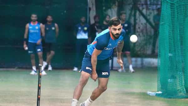 IND vs AUS: నెట్ ప్రాక్టీస్లో అదరగొట్టిన కోహ్లీ.. ఇకపై ఆరో బౌలర్కు ఢోకా లేదంటోన్న నెటిజన్లు.. వైరల్ ఫొటోస్..