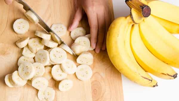 Health Tips: సన్నగా బలహీనంగా ఉన్నారా..? అరటిపండును ఇలా తింటే బరువు పెరిగి.. స్మార్ట్గా అవుతారు..