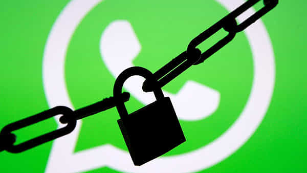 Whatsapp: యూజర్లకు షాకిచ్చిన వాట్సాప్.. భారత్లో 23.87 లక్షల అకౌంట్లు బ్యాన్.. కారణమేంటంటే..