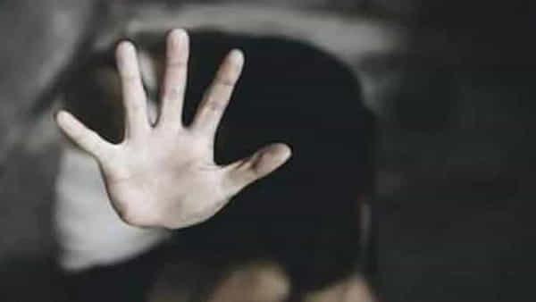 Dowry Harassment: అదనపు కట్నం కోసం ఒళ్లంతా వాతలు పెట్టి.. అరుపులు బయటకు వినిపించకుండా నోరు మూసి..
