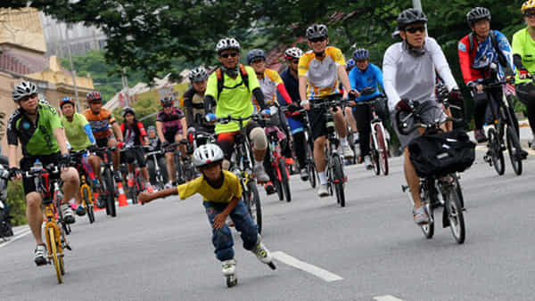 World Car Free Day: కార్ ఫ్రీ డే అంటే తెలుసా.. మొత్తం కథ తెలిస్తే అవాక్కావ్వాల్సిందే..