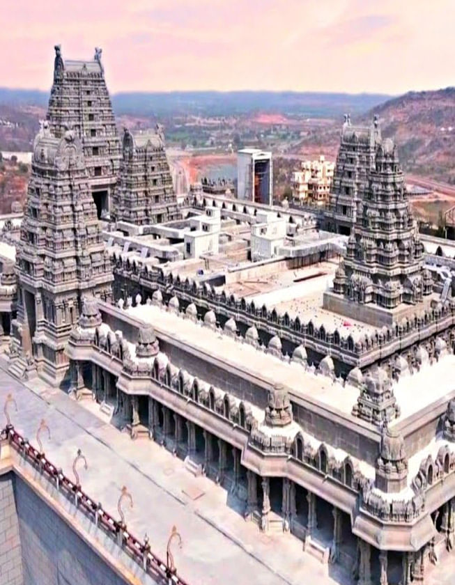 Yadadri Temple: ఈ నెల 25 న యాదాద్రి ఆలయం మూసివేత.. అన్ని రకాల సేవలు రద్దు.. తిరిగి ఆ రోజునే ఓపెనింగ్..
