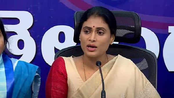 Telangana: ఆ ఎమ్మెల్యే బీజేపీ కండువా కప్పుకున్న టీఆర్ ఎస్ నాయకుడు.. వైఎస్ షర్మిల సంచలన వ్యాఖ్యలు..
