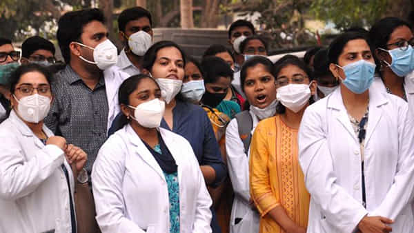 Andhra Pradesh: త్వరలో ఏపీలో మోగనున్న సమ్మె సైరన్.. ప్రభుత్వానికి జూనియర్ డాక్టర్ల నోటీసు