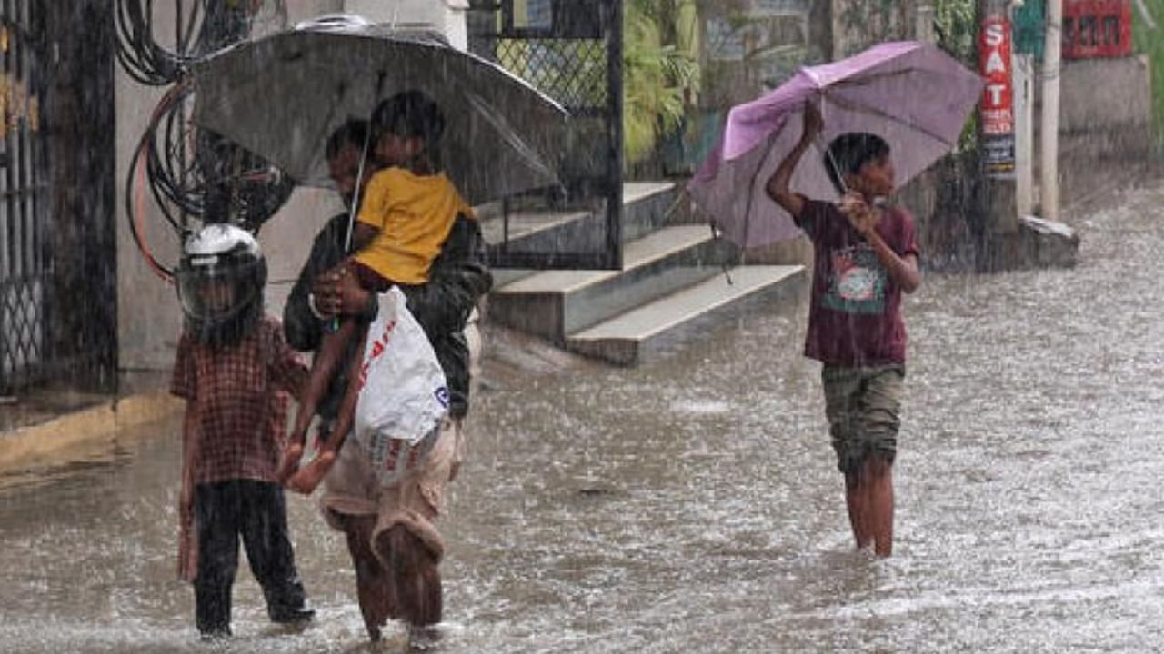 AP Rains: ఏపీకి వాయుగుండం ముప్పు.. రాబోయే మూడు రోజులు వెదర్ రిపోర్ట్ ఇదిగో.. వివరాలివే..