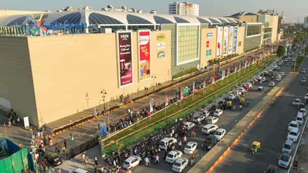 Lulu Group: దేశంలోనే అతిపెద్ద మాల్ ఏర్పాటు.. రూ.3000 కోట్ల పెట్టుబడితో ముందుకొచ్చిన లులు గ్రూప్