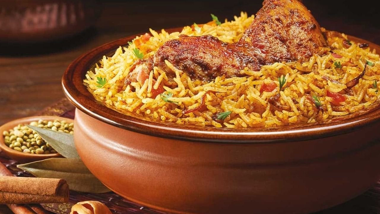 Biryani: బిర్యానీ తిని ప్రాణాలు కోల్పోయింది.. షాకింగ్ ఇన్సిడెంట్ పై పైర్ అయిన ప్రభుత్వం.. విచారణకు ఆదేశం..