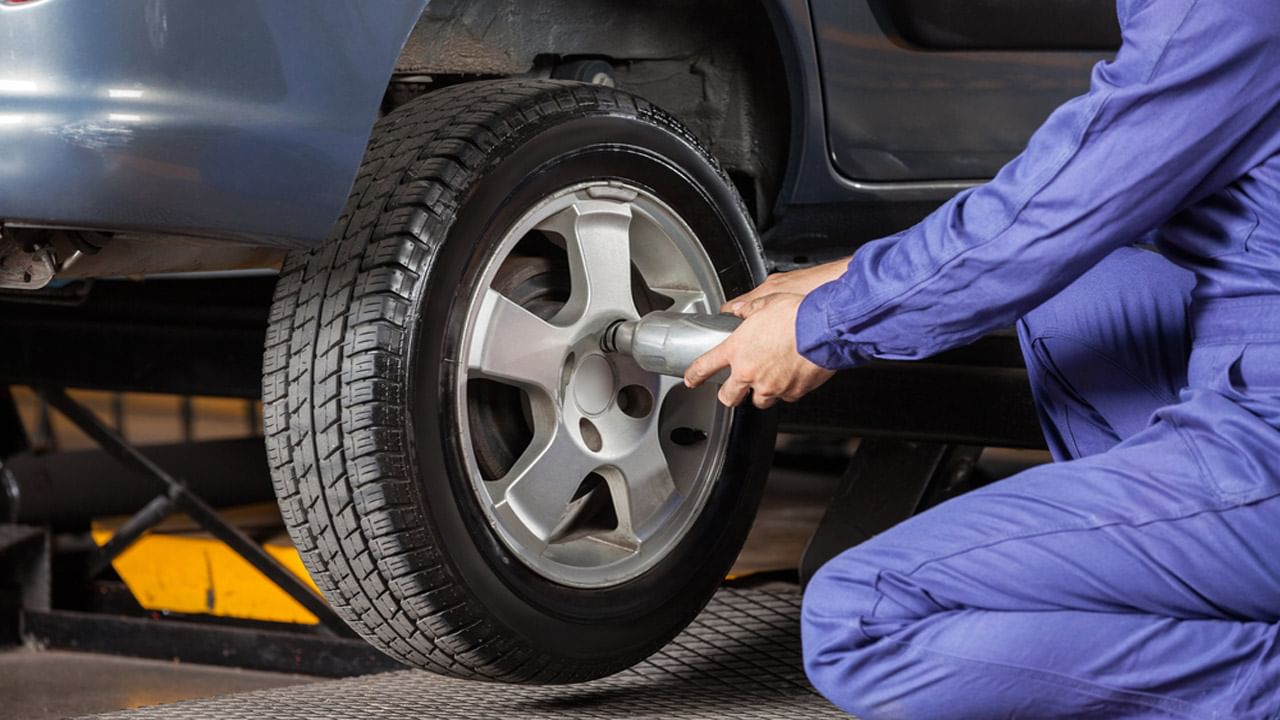 Car-Bike Tyre Care: మీ వాహనం టైర్లు పదేపదే అగిరిపోతున్నాయా..? ఈ చిట్కాలను పాటించండి