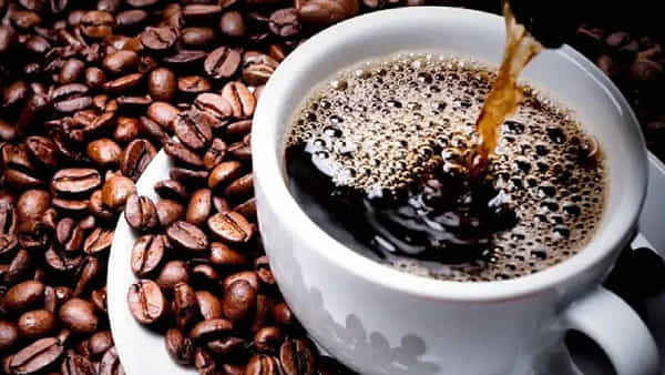 Coffee: కాఫీ తాగితే బరువు పెరుగుతారా.. ఇందులో నిజమెంత.. నిపుణులు ఏమంటున్నారంటే..