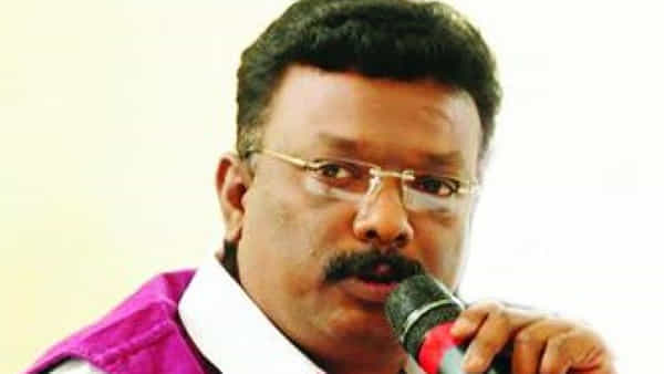 Dasoju Sravan: మునుగోడు ఎన్నికల ముందు బీజేపీకి బిగ్ షాక్.. టీఆర్ఎస్లోకి దాసోజు శ్రావణ్..