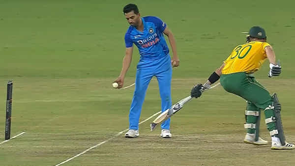 IND VS SA: అవుట్ చేసే అవకాశం వచ్చినా.. ఆ దక్షిణాఫ్రికా ఆటగాడిని వదిలేసిన చాహర్.. క్రీడా స్ఫూర్తిని చాటుతూ..