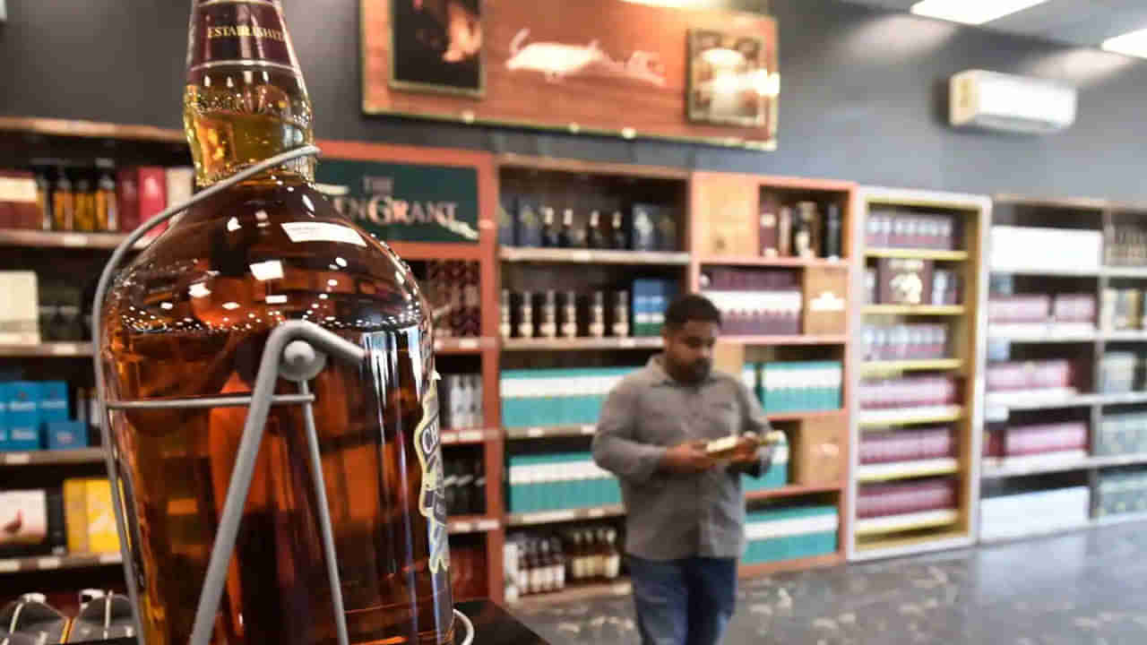 Delhi Liquor Scam: ఢిల్లీ లిక్కర్‌ స్కాంలో సీబీఐ దూకుడు.. మూడు రోజుల కస్టడీకి అభిషేక్ రావు