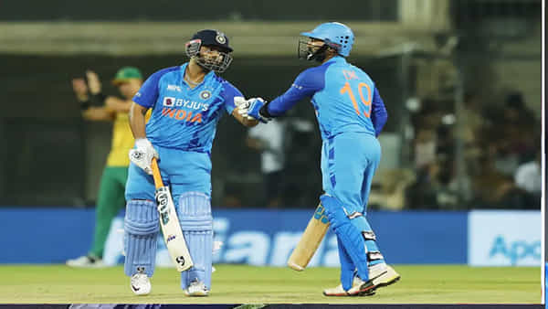 Team India: అది బెంగళూరు కాదు.. ఆస్ట్రేలియా.. కార్తీక్కు అంత సీన్ లేదు.. పంత్ను రంగంలోకి దించండి