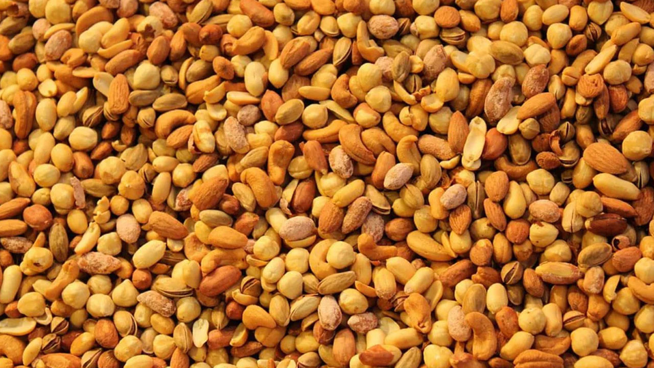 Dry Fruits: డ్రై ఫ్రూట్స్ ఎక్కువగా తింటున్నారా…? జర జాగ్రత్త..!